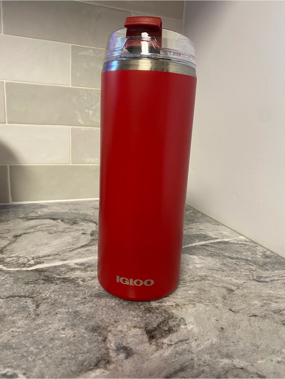 22 oz Igloo Red Stainless Steel Travel Tumbler
